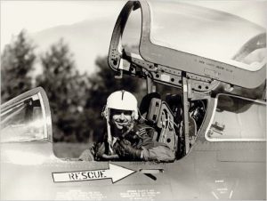 f84vlieger2_480