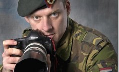 Gerben van Es, een gedreven combat-fotograaf in de frontlinie