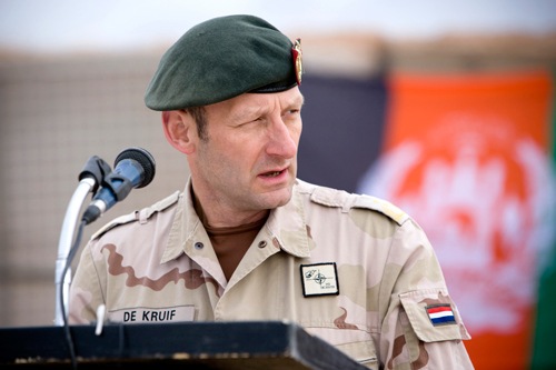 Nederlandse generaal leidt groot commando in oorlogsomstandigheden