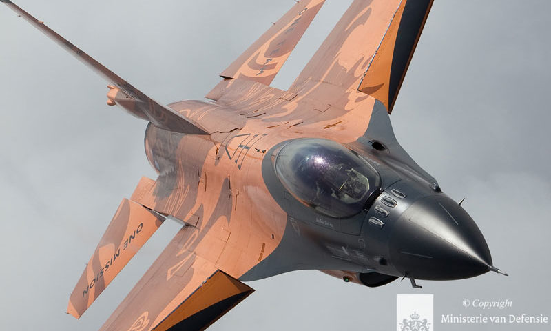 F-16 demoteam debuteert zondag boven Volkel