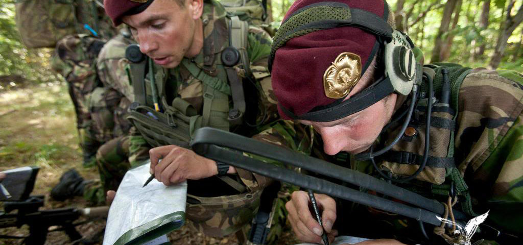 11 Air Manoeuvre Brigade gereed voor de toekomst – Nederlandse Rode Baretten tonen hun kunnen tijdens oefening Peregrine Sword 2012