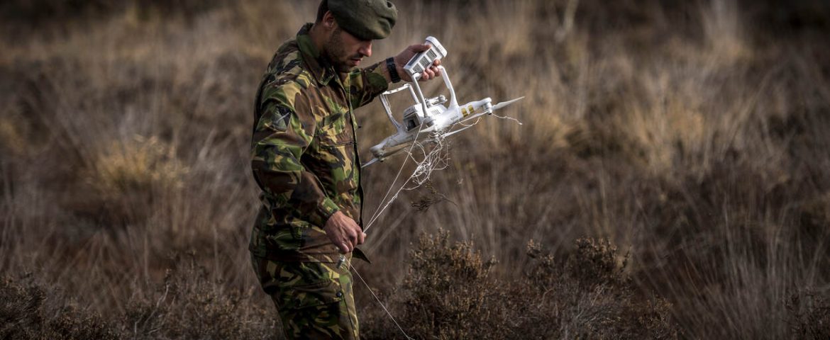 Defensie onderzoekt bestrijding dronedreiging