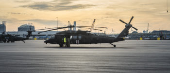 Atlantic Resolve: Nederlandse HNS maakt grootschalige Amerikaanse helikopterverplaatsing mogelijk