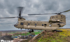 Pinnacle pick-up door een CH-47F