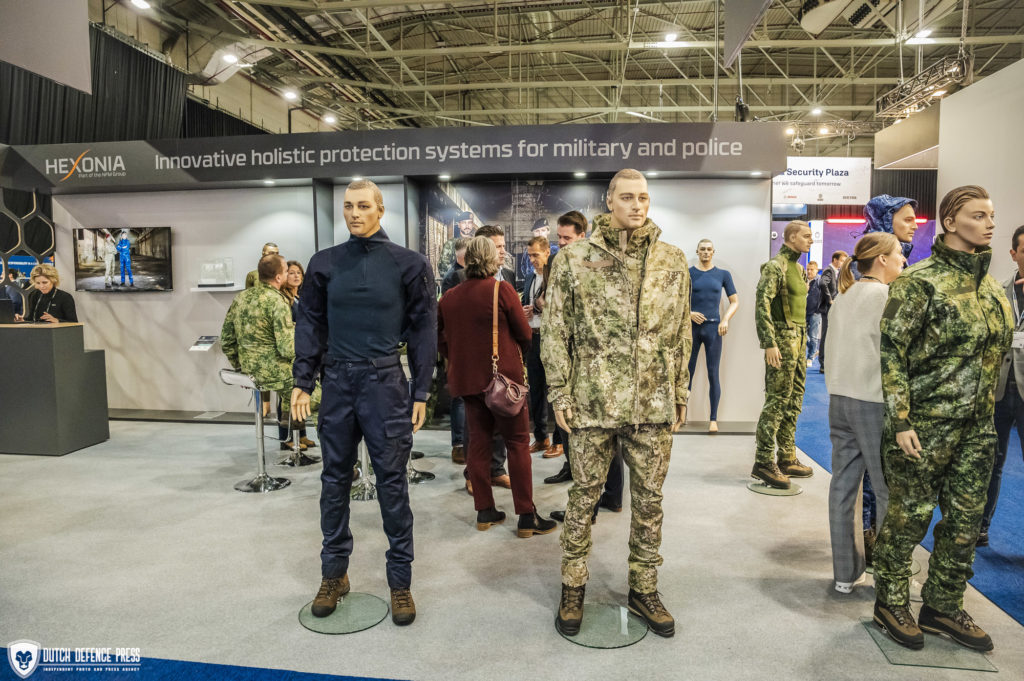 Voorbeelden van de nieuwe DOKS-uniformen van Hexonia