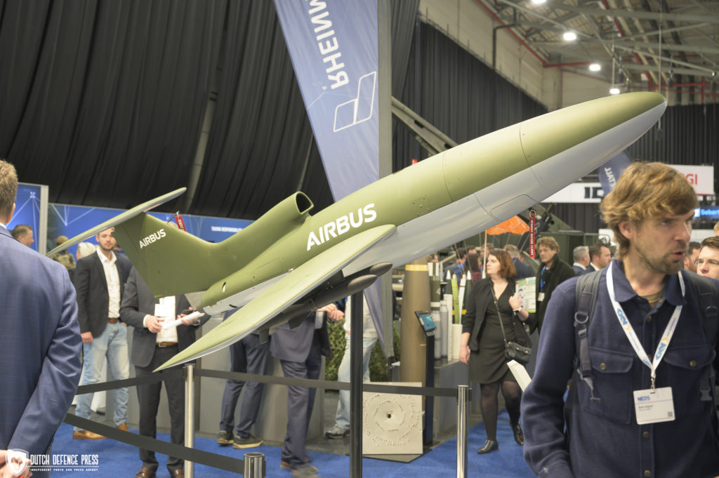 De straalmotor-aangedreven LOAD luchtverdedigingsdrone van Airbus